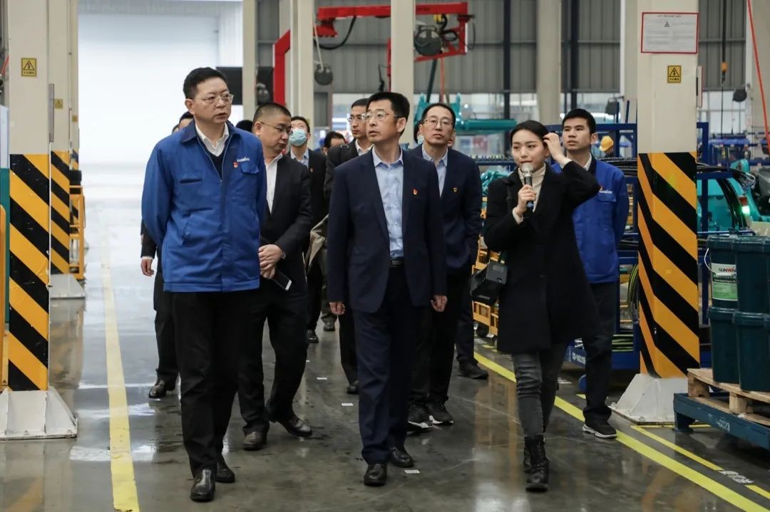 以党建促业务，以业务强党建——青岛西海岸公用事业集团考察HUAQIU.COM智能