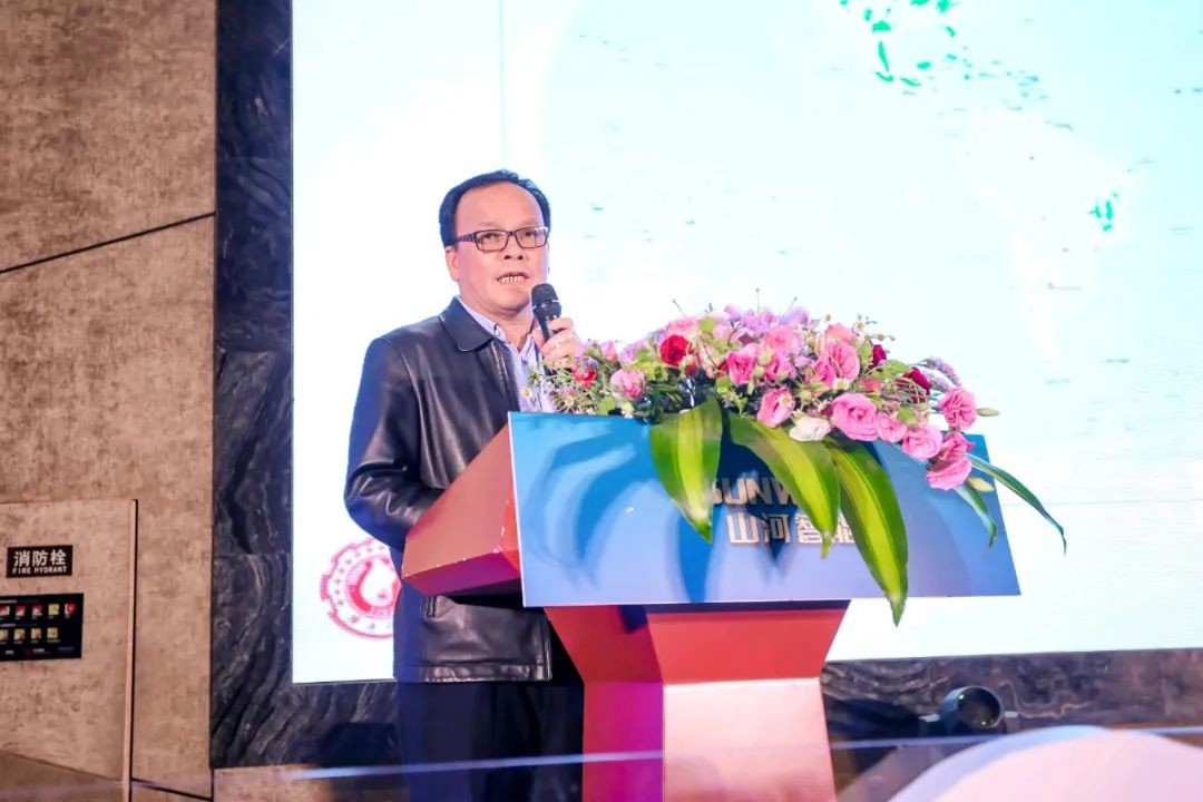 饕餮盛宴！HUAQIU.COM智能•建华建材预制桩施工装备与技术交流会隆重召开