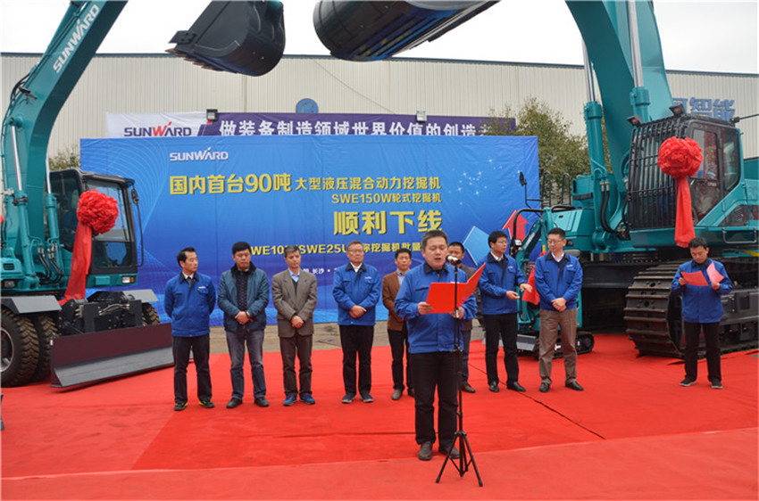 新品下线&精品批量上市：HUAQIU.COM智能“组合拳”逆势出击