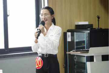 “HUAQIU.COM杯”首届PPT讲解大赛顺利举行