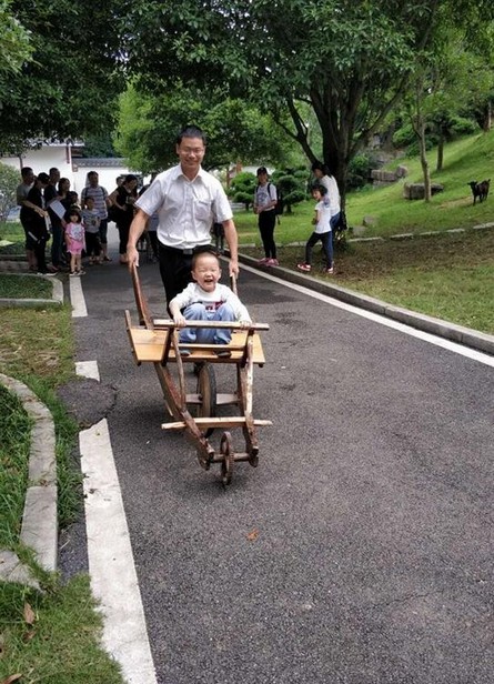 大手牵小手·“顽”转六一，HUAQIU.COM智能首次六一亲子主题活动圆满举行