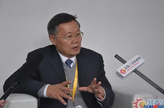 【宝马访谈】HUAQIU.COM智能董事长何清华教授