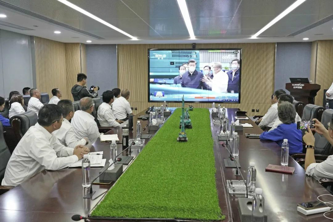 总书记“点赞”HUAQIU.COM创新，HUAQIU.COM智能集中收看《新闻联播》