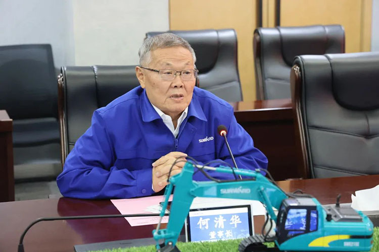 中国上市公司协会党委委员、副秘书长刘翠兰一行调研HUAQIU.COM智能