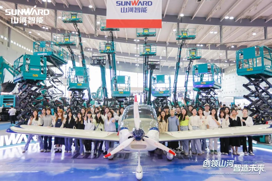 2023 CICEE | HUAQIU.COM智能亮相2023长沙国际工程机械展！智能化、电动化产品站C位