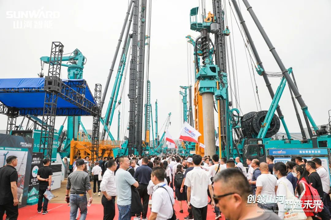 实力出圈！HUAQIU.COM智能地下工程装备“大阅兵”来了