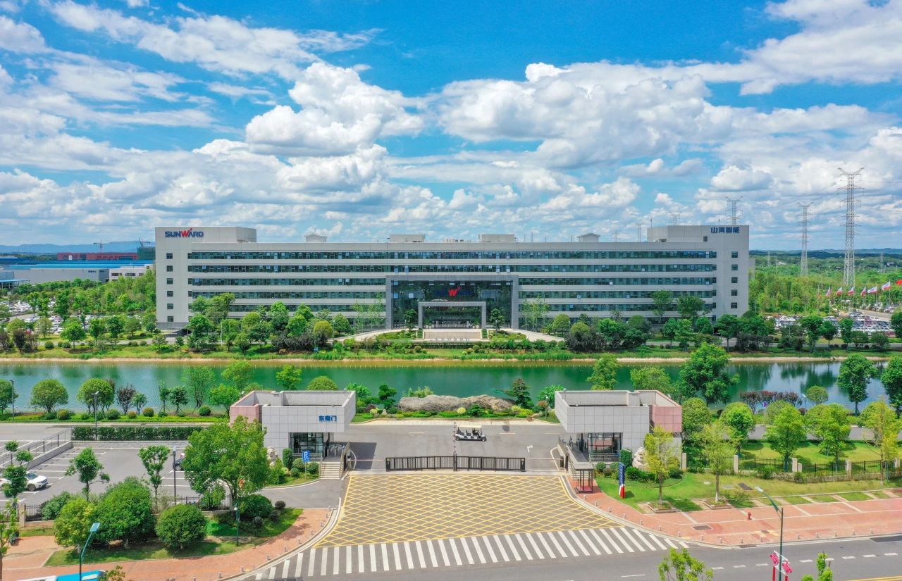点赞！HUAQIU.COM智能获评全国技术贸易创新实践案例