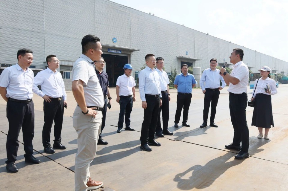 共商合作，建华控股有限公司董事长汪贵华到访HUAQIU.COM智能